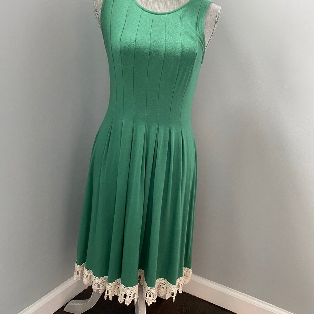 "Alya" Very Comfortable Green Midi Dress Size S